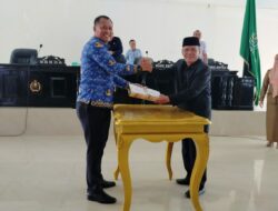 Penyerahan Rancangan KUA PPAS, APBD Konawe Tahun 2024 Diproyeksikan Sebesar 1,8 Triliun Rupiah