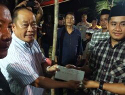 PJ Bupati Konawe Bersama Ketua APDESI Sultra Salurkan Bantuan Pembangunan Masjid