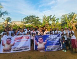 Kerabat Yudhi Dan Emak-Emak Gemoy Kendari Bersihkan Lingkungan Rawan Banjir