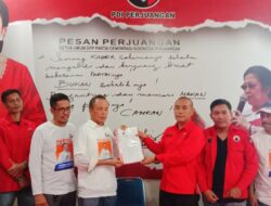 Siap Tarung di Pilkada Konawe, Yusran Akbar Ambil Formulir Pendaftaran di Sekretariat PDI Perjuangan