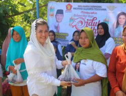 Berbagi Sapi Kurban, Cabup Dessy Indah RachmatbDapat Sambutan Hangat dari Masyarakat