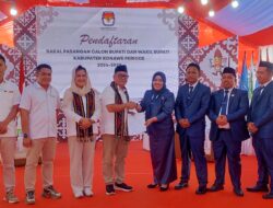 Bapaslon HADIR Resmi  Mendaftarkan Diri di KPU Konawe