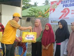 Sambut HUT Bhayangkara ke-79, Biro Logistik Polda Sultra Gelar Baksos dan Kerja Bakti di TPU Anduonohu