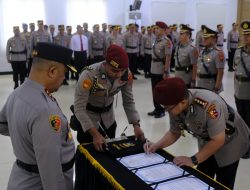 Pimpin Sertijab Sejumlah Pejabat Utama dan Kapolresta Kendari, Kapolda Sultra: Mutasi Hal Wajar Dalam Institusi Polri