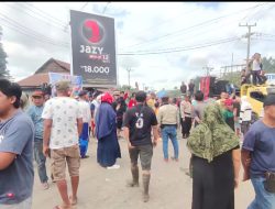 ​Jeritan Warga Konawe: Jalan Rusak Puluhan Tahun, Ribuan Orang Blokir Jalan Nasional