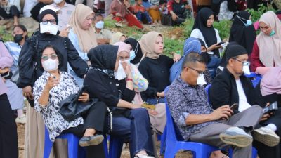 Pelantikan di TPA Mataiwoi Jadi Sorotan, Bau Menyengat dan Keterlambatan Warnai Agenda