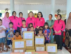 Peduli Kemanusiaan, Bhayangkari Sultra Salurkan 150 Paket Bantuan untuk Korban Banjir